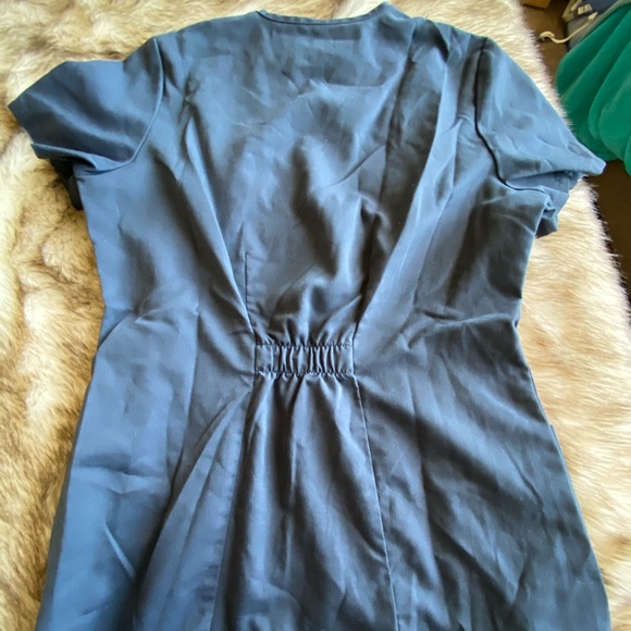 Pewter Grey Grey’s Anatomy Scrub Top - Picture 3 of 3